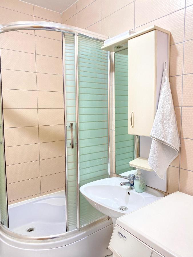 Zogu Apartments - City Center Prishtinë Luaran gambar