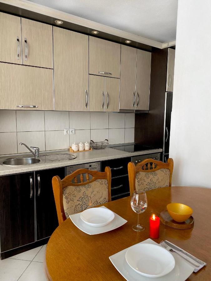 Zogu Apartments - City Center Prishtinë Luaran gambar